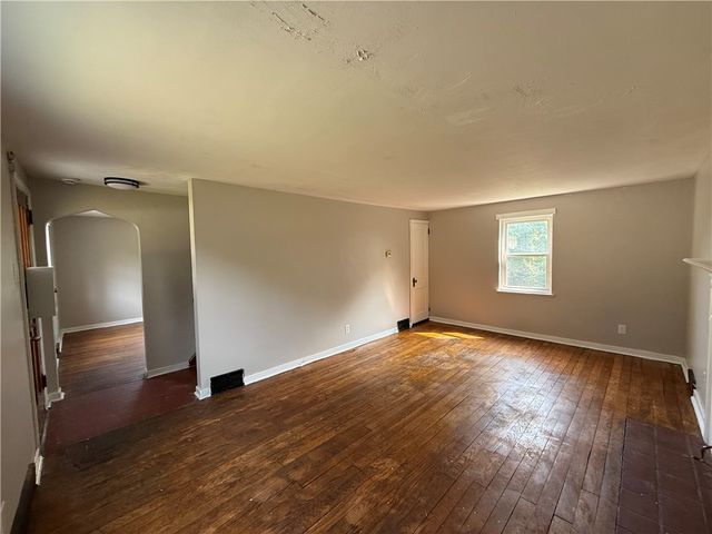 139 Howard St, Penn Hills, PA 15235