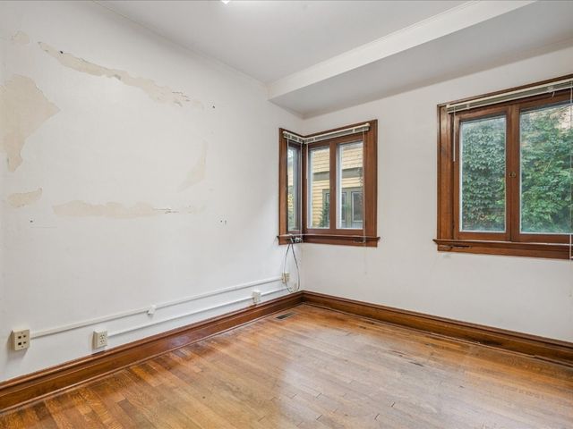 419 2nd St SW, Mt Vernon, IA 52314