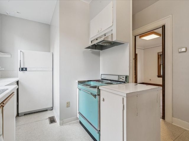 419 2nd St SW, Mt Vernon, IA 52314