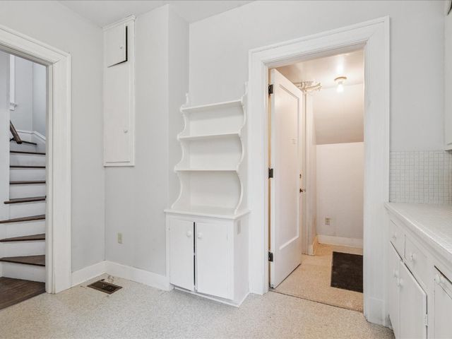 419 2nd St SW, Mt Vernon, IA 52314