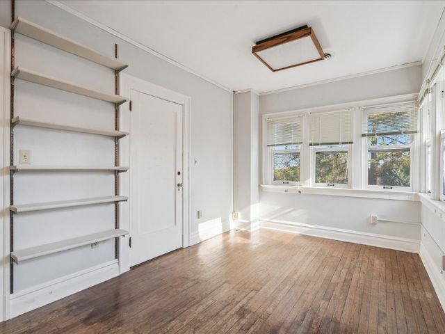 419 2nd St SW, Mt Vernon, IA 52314