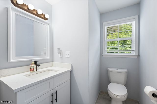 202 Rhoads Dr, Montgomery Twp., NJ 08502