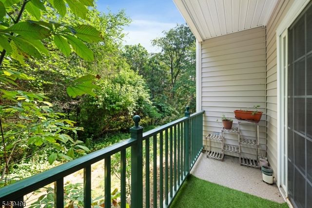 202 Rhoads Dr, Montgomery Twp., NJ 08502