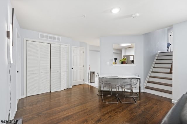 202 Rhoads Dr, Montgomery Twp., NJ 08502