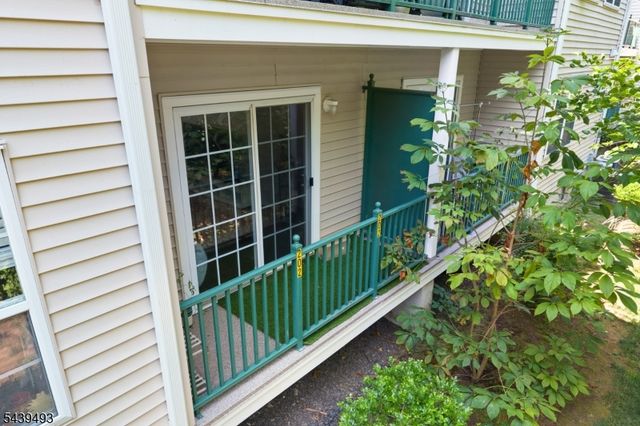202 Rhoads Dr, Montgomery Twp., NJ 08502