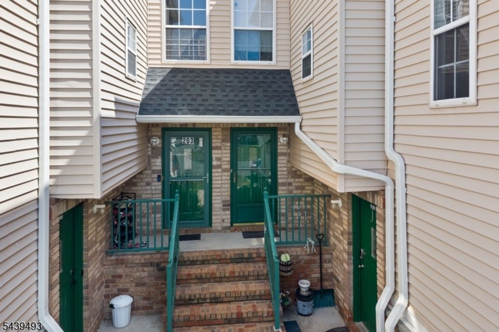 202 Rhoads Dr, Montgomery Twp., NJ 08502 — photo 4