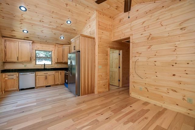 54 Hawthorne Lane, Murphy, NC 28906