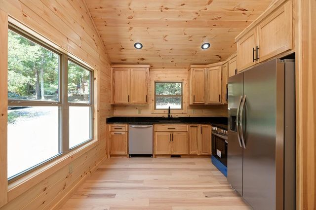 54 Hawthorne Lane, Murphy, NC 28906