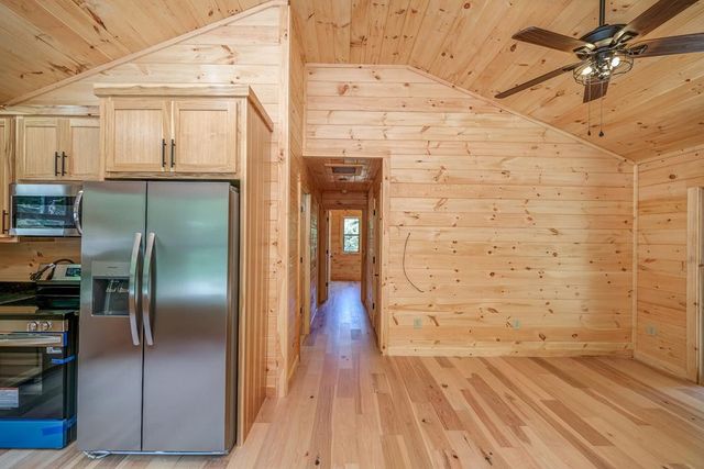54 Hawthorne Lane, Murphy, NC 28906