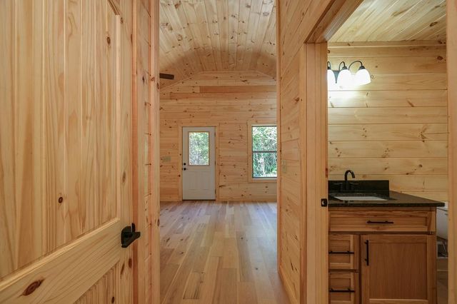 54 Hawthorne Lane, Murphy, NC 28906