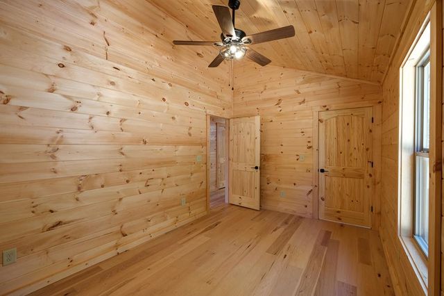 54 Hawthorne Lane, Murphy, NC 28906
