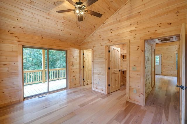 54 Hawthorne Lane, Murphy, NC 28906