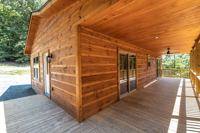 54 Hawthorne Lane, Murphy, NC 28906