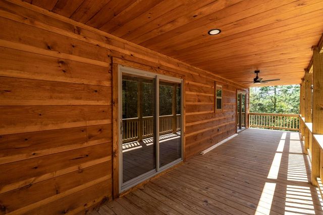 54 Hawthorne Lane, Murphy, NC 28906