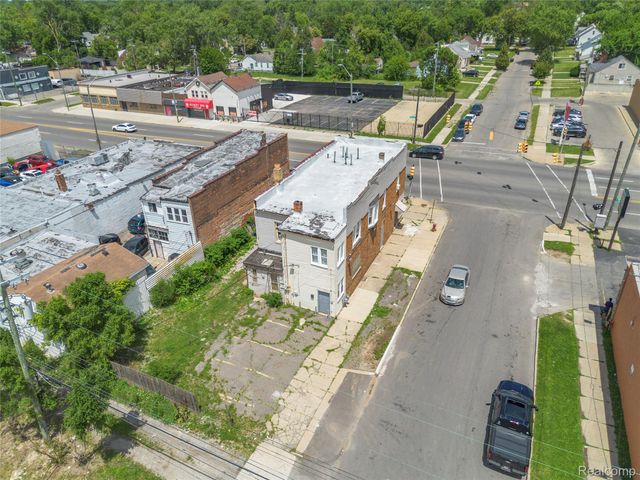 19403 W WARREN Avenue, Detroit, MI 48228