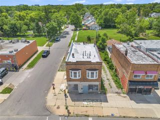 19403 W WARREN Avenue, Detroit, MI 48228