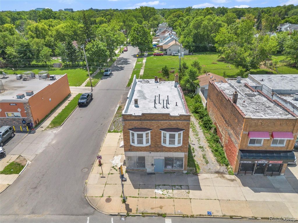 19403 W WARREN Avenue, Detroit, MI 48228