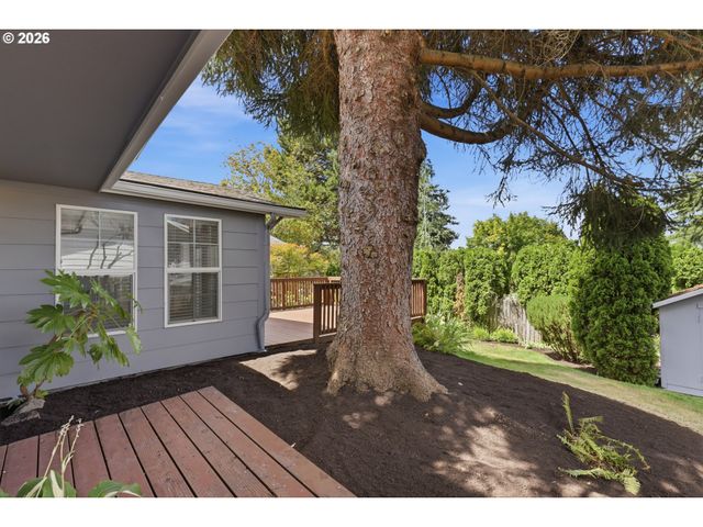 13705 Ne BEECH St, Portland, OR 97230