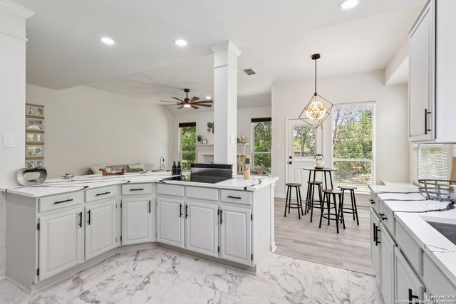 2023 Flint Oak, San Antonio, TX 78248