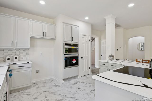 2023 Flint Oak, San Antonio, TX 78248