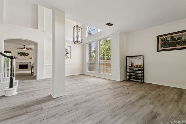 2023 Flint Oak, San Antonio, TX 78248