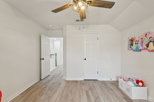 2023 Flint Oak, San Antonio, TX 78248