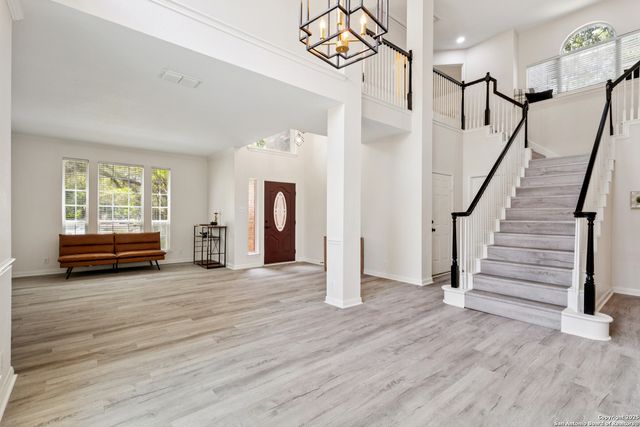 2023 Flint Oak, San Antonio, TX 78248