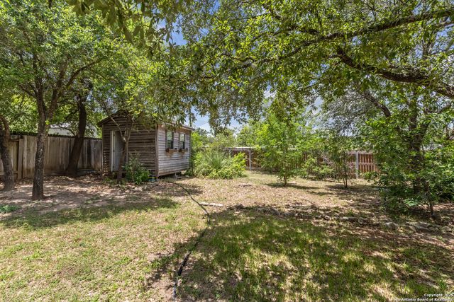 2023 Flint Oak, San Antonio, TX 78248