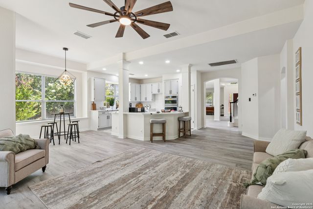 2023 Flint Oak, San Antonio, TX 78248