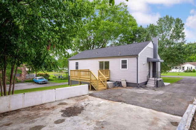 90 Mcafee Road, Rossville, GA 30741