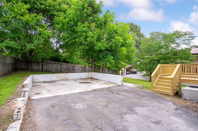 90 Mcafee Road, Rossville, GA 30741