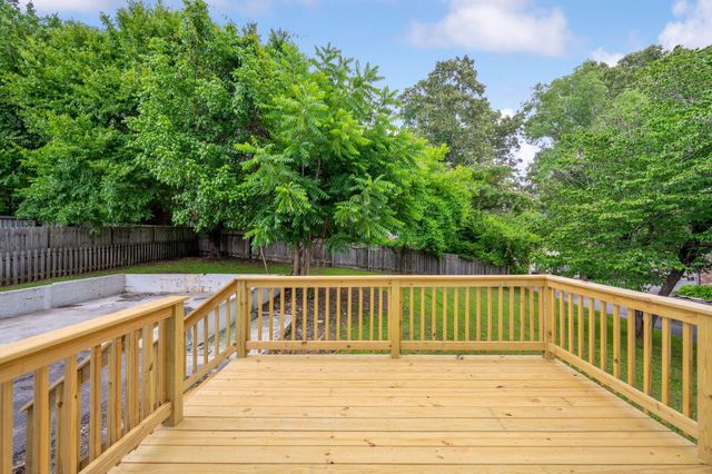 90 Mcafee Road, Rossville, GA 30741