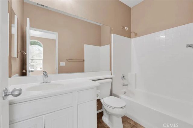 11984 Russell Court, Victorville, CA 92392