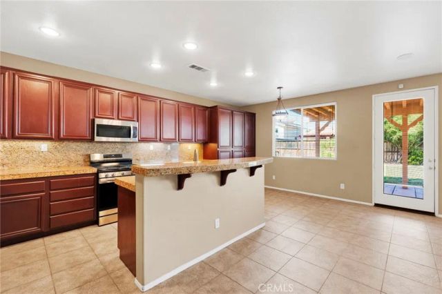 11984 Russell Court, Victorville, CA 92392