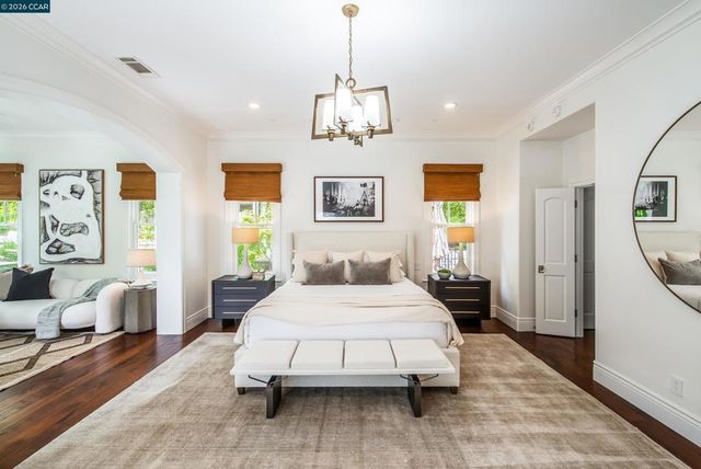 3958 S Peardale Dr, Lafayette, CA 94549