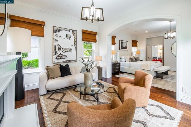 3958 S Peardale Dr, Lafayette, CA 94549