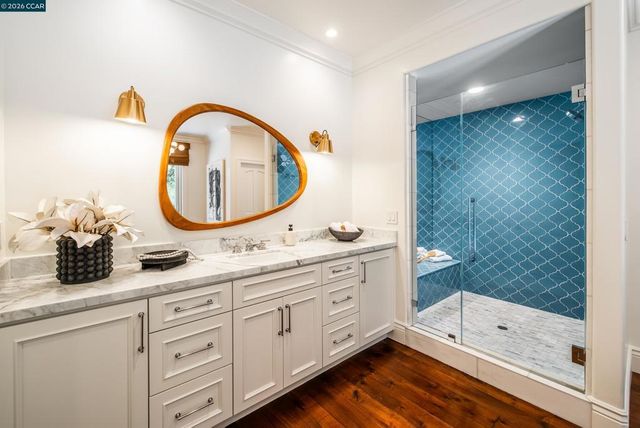 3958 S Peardale Dr, Lafayette, CA 94549