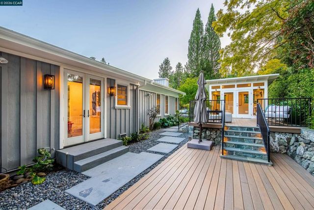 3958 S Peardale Dr, Lafayette, CA 94549