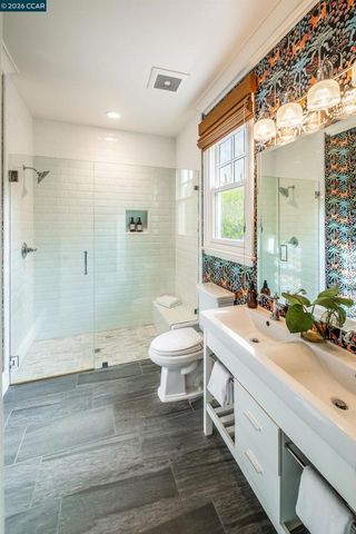 3958 S Peardale Dr, Lafayette, CA 94549