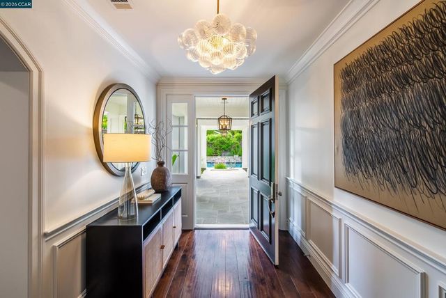 3958 S Peardale Dr, Lafayette, CA 94549