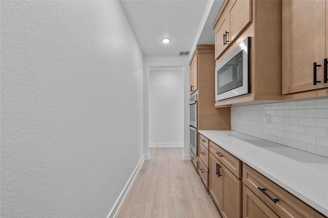 6775 Kings Mill DR, Salado, TX 76571