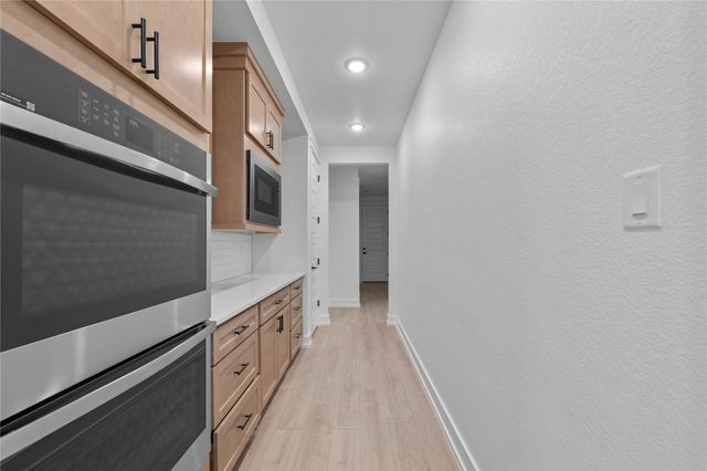 6775 Kings Mill DR, Salado, TX 76571