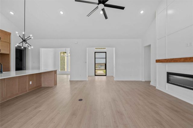 6775 Kings Mill DR, Salado, TX 76571