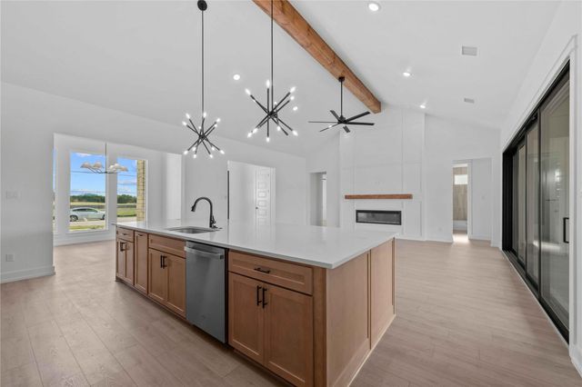 6775 Kings Mill DR, Salado, TX 76571