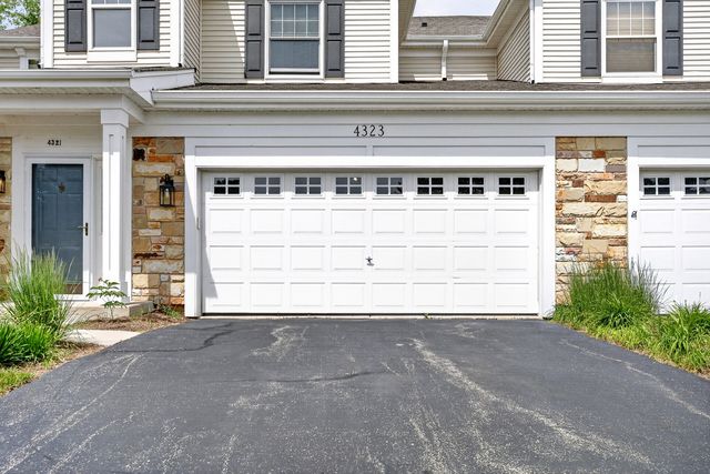 4323 Blue Iris Court 4323, Island Lake, IL 60042