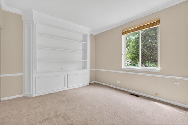 4323 Blue Iris Court 4323, Island Lake, IL 60042