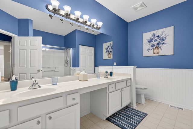 4323 Blue Iris Court 4323, Island Lake, IL 60042