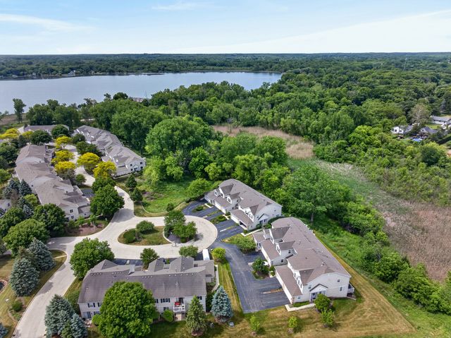 4323 Blue Iris Court 4323, Island Lake, IL 60042