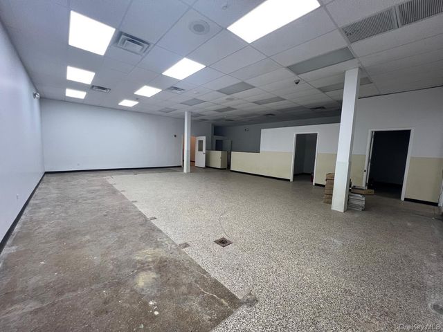 411 Jericho Turnpike, New Hyde Park, NY 11040