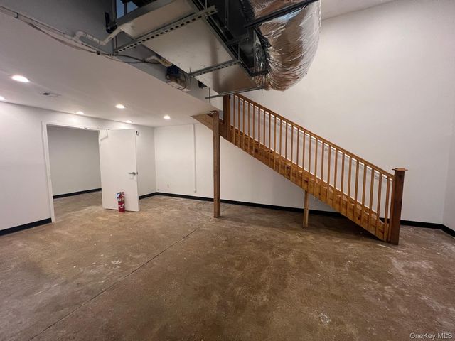 411 Jericho Turnpike, New Hyde Park, NY 11040